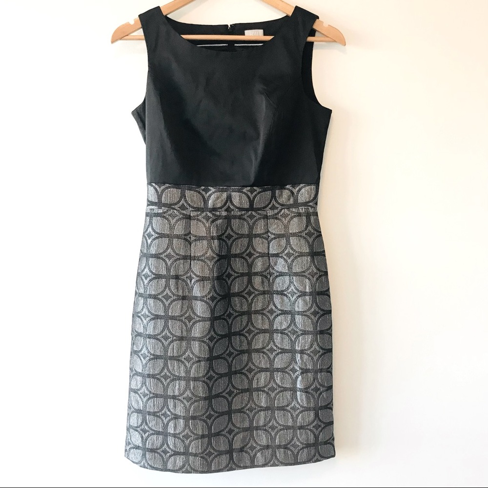 Sleeveless dress